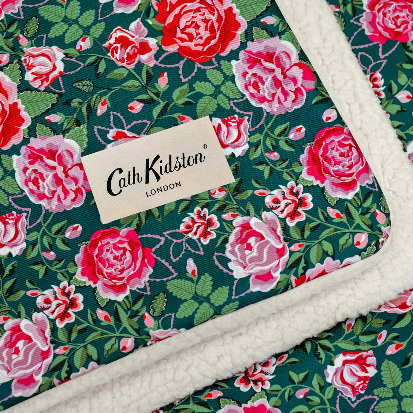 Cath Kidston Dolly Rose Pet Blanket - Image 3
