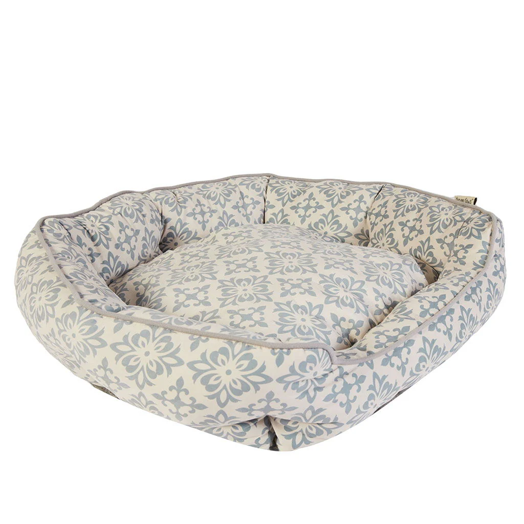 Dream Paws Scalloped Pet Bed Large Grey - Image 2