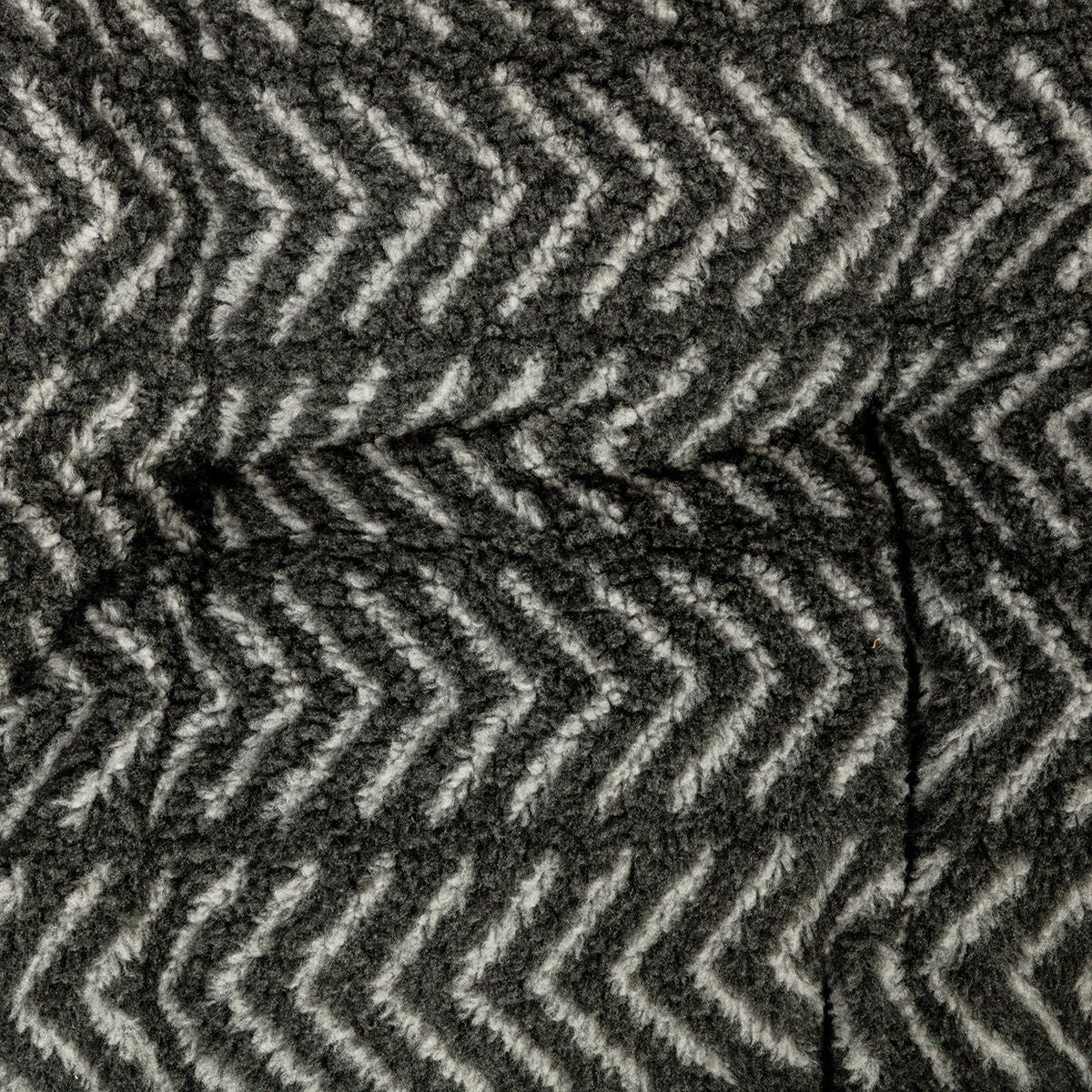 Fleece Charcoal Arrows Quilted Mattress Medium (27") - Image 4