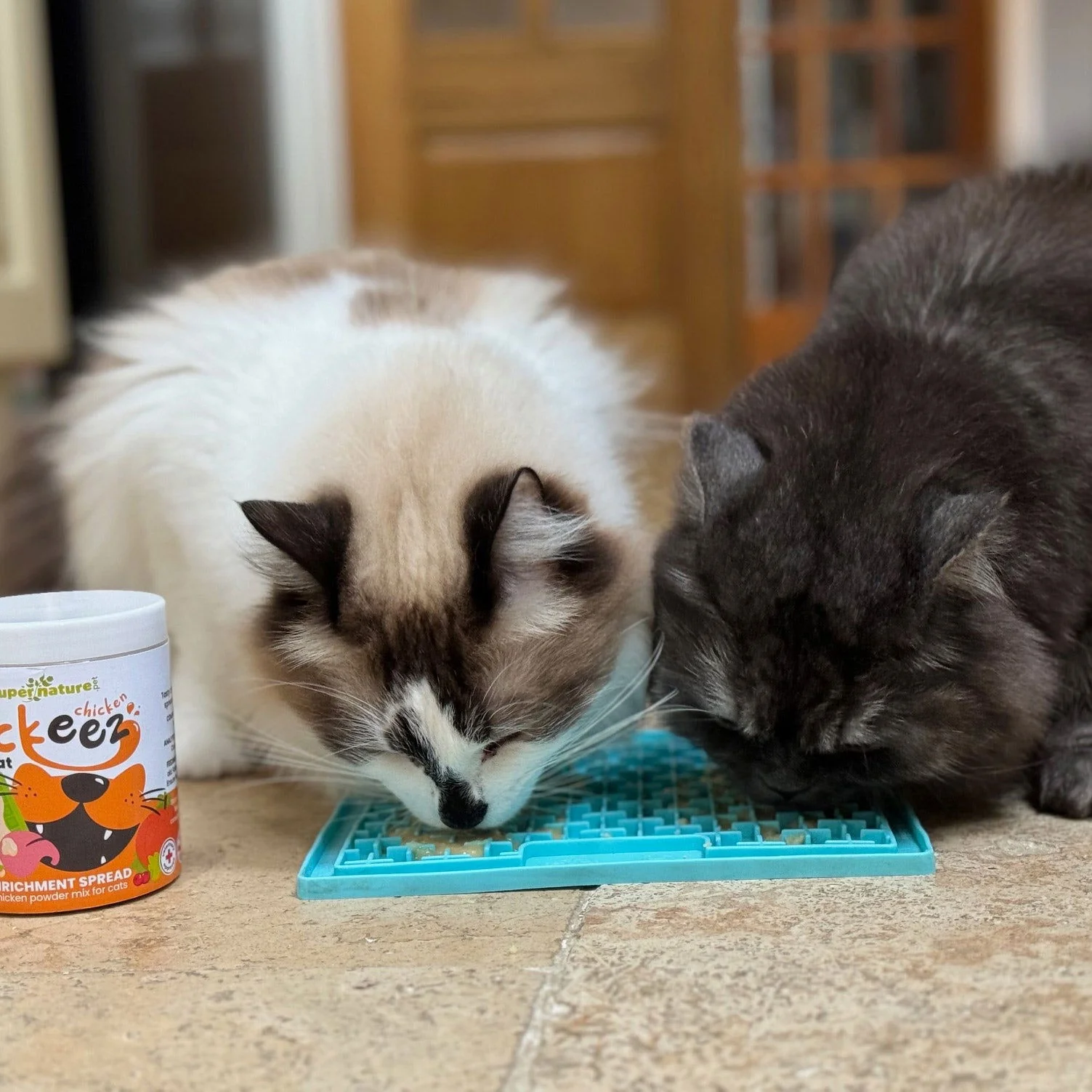 Lickeez Tuna Enrichment Spread Mix for Cats 120g - Image 2