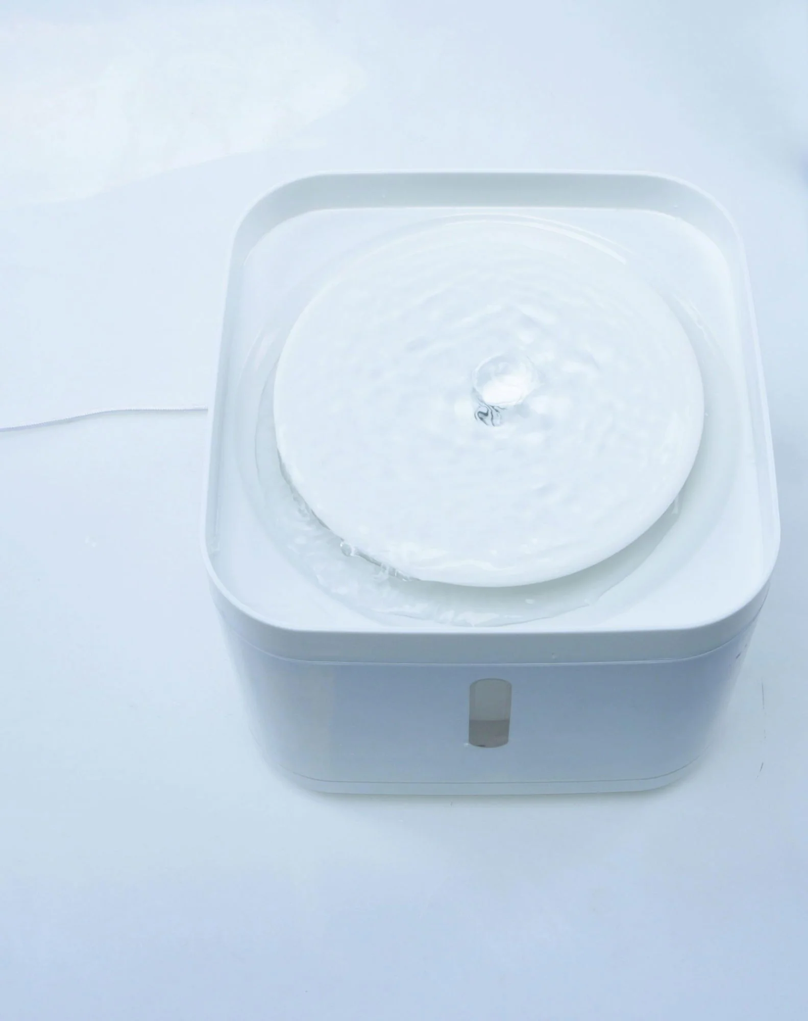 M-PETS Volga Drinking Fountain 2200ml - Image 2