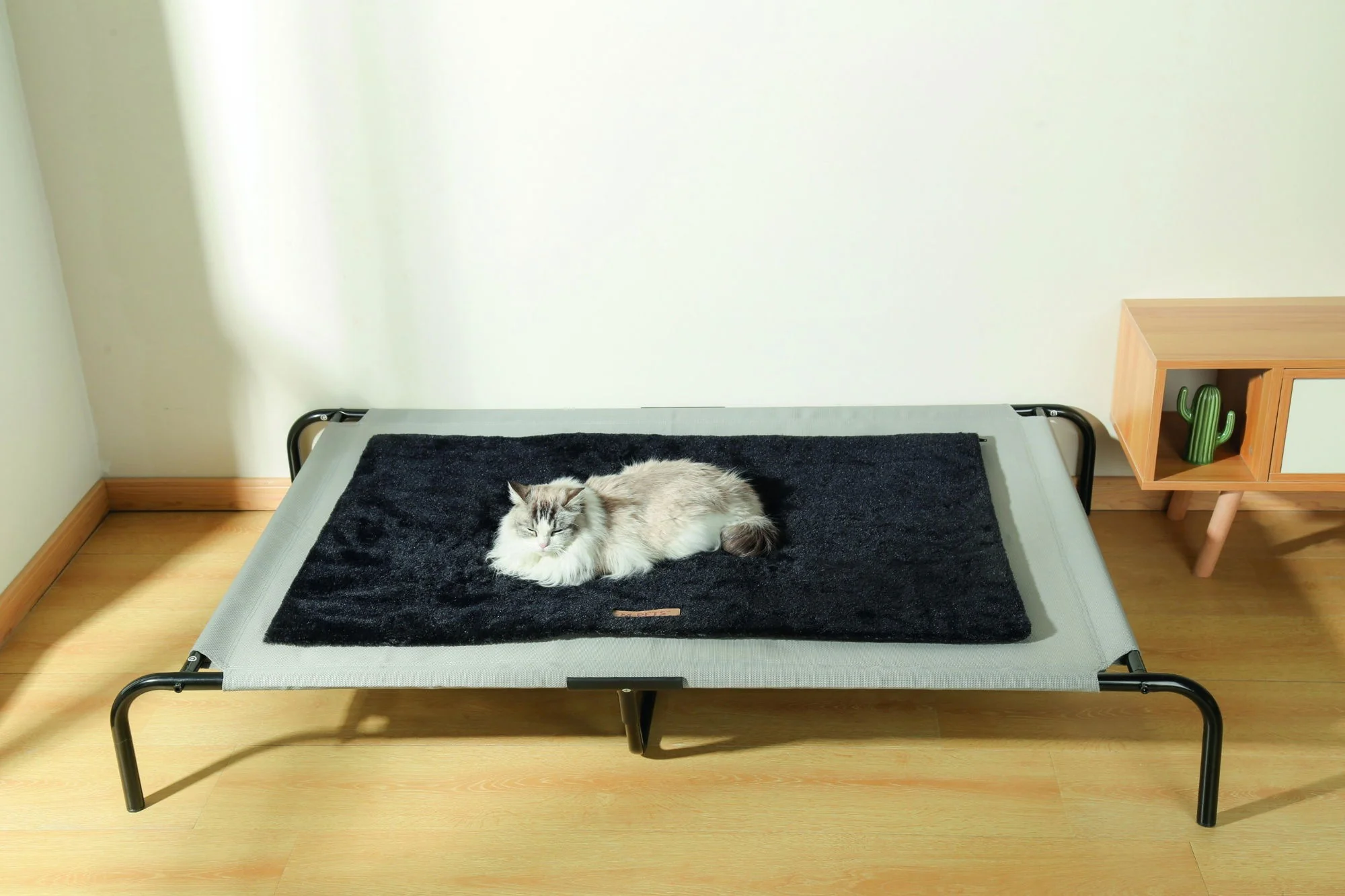 M-PETS Warmo Self Heating Mat Large - Image 3
